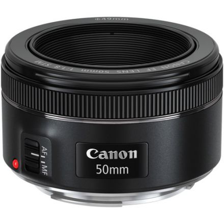 Canon EF 50mm f/1.8 STM και Canon Lens Hood