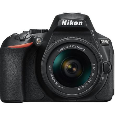 Nikon D5600 AF-P DX Nikkor 18-55mm VR 