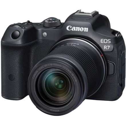 Canon EOS R7 & Canon RF 18-150mm & Adapter EF-EOS R 